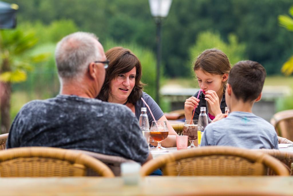 Oostappen Vakantiepark Hengelhoef Nv Aan de Wolfsberg エクステリア 写真