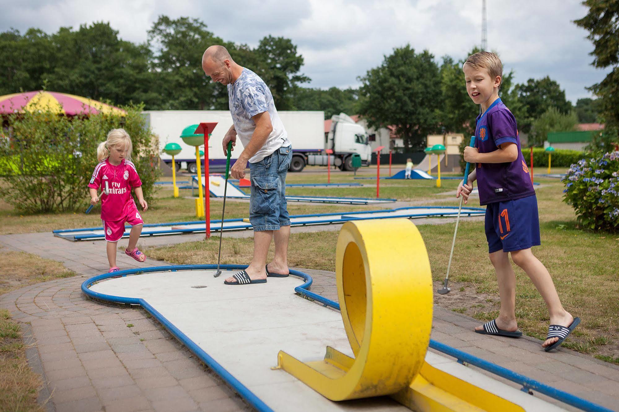 Oostappen Vakantiepark Hengelhoef Nv Aan de Wolfsberg エクステリア 写真